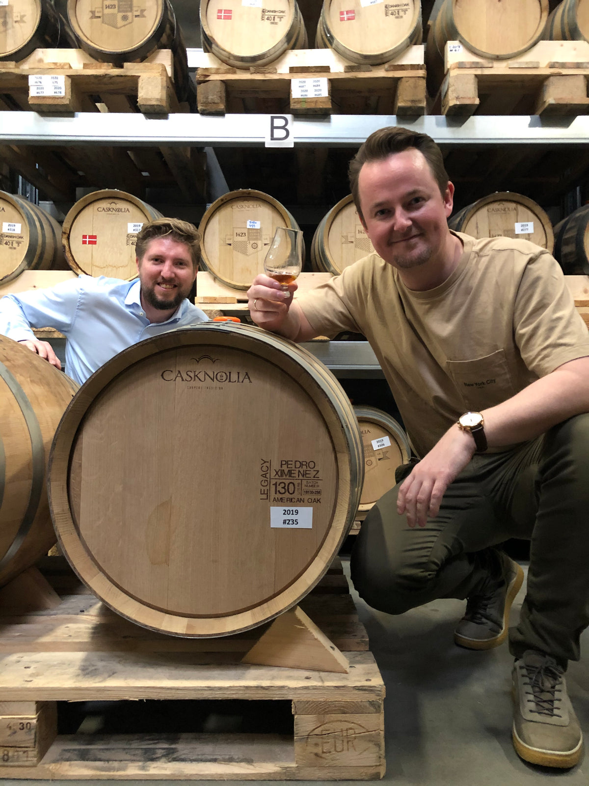 Mads Heitmann og Lauge Kjær fra Romhatten.dk ved Pedro Ximénez-fadet hos S.B.S