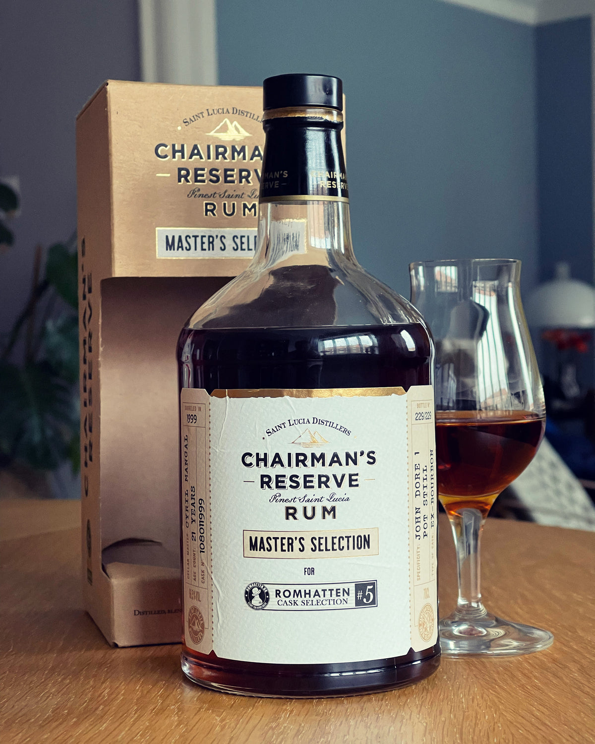Chairman's Reserve Master's Selection 1999 – Romhatten Cask Selection #5 med glas